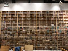 -猫的天空之城概念书店(杭州南宋御街店)