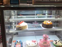 面包甜点陈列柜-面包新语(滨湖万达店)