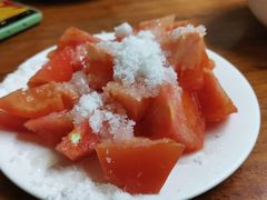 糖拌西红柿-宝瑞门钉肉饼店