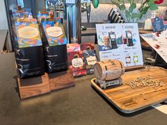 -星巴克臻选(上海合生汇1F店)