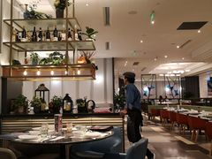 -港丽餐厅(高德置地店)