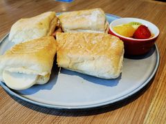 -必胜客(大宁路店)