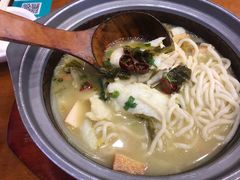 -周鱼小馆石锅酸菜鱼(活力汇店)