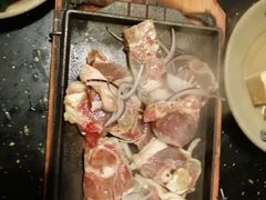 -茅草房·河畔园林火锅