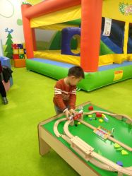 -莫莉幻想儿童乐园(郑州丹尼斯三天地店)