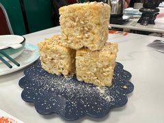 香爆嘴松子仁萨其马-喜势点·糖沙翁手工茶点·本地人茶居(永庆坊店)