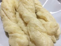 -粘豆包柴火铁锅炖