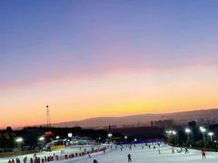 -采薇庄园四季滑雪场