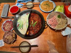 -周小明火锅(黑金冠社区店)