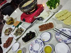 -墨脱石锅椰子鸡•香草鸭•东山羊(大东海店)