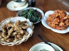 -胡子饮食店