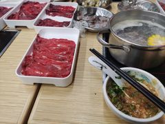 -杨老板·海鲜集市火锅·鲜切牛肉(中防万宝店)