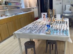 -天空之镜眼镜店蔡司依视路授权店(天通苑店)