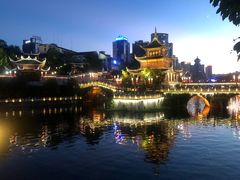 -包整·丝娃娃(一览甲秀楼风景店)