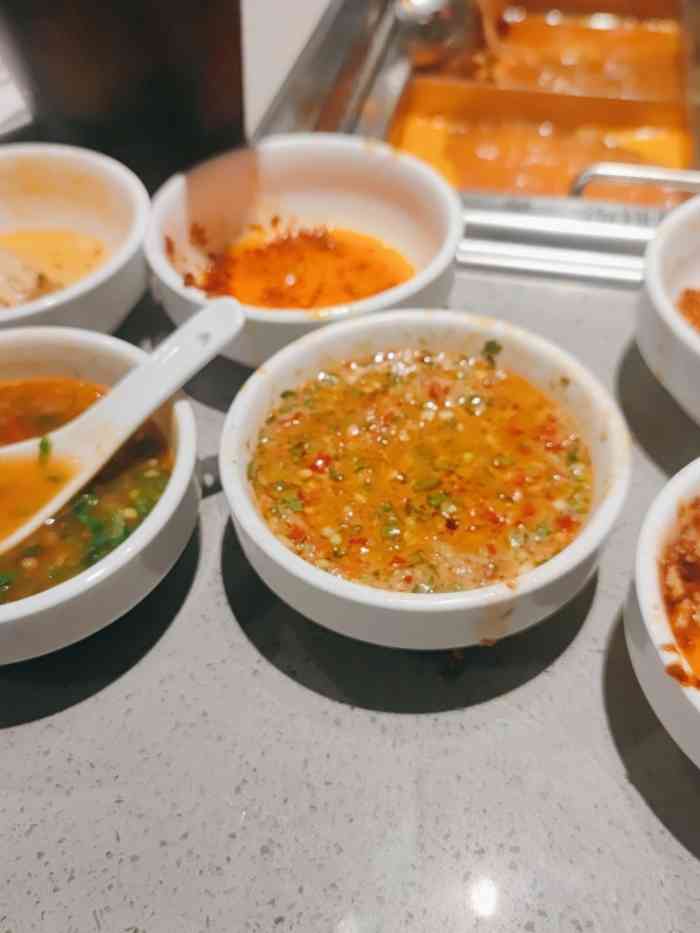 海底捞火锅(博乐里店)-"为服务员小米的服务态度点赞,态度非常好!