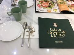 -丽莎沙拉轻食餐厅(国贸店)