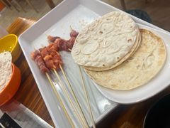 -哈尔滨小酒馆·鲜肉现穿自助烧烤(康新花园店)