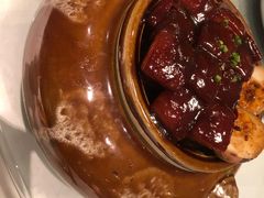 紫砂红烧肉-松鹤楼·非遗·苏帮菜(融科店)