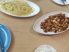 -渝信川菜 · 川味家常菜(财富购物中心店)