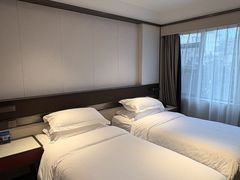 -府上酒店(广州火车站越秀公园地铁站店)