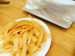 -弘烨 贵州酸汤 鱼火锅(东财店)