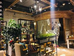 大堂-雨舍咖啡(汉神购物广场咖啡街区店)