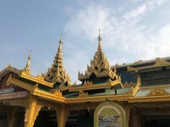 -ခြောက်ထပ်ကြီးရွှေသာလျောင်းဘုရားကြီး