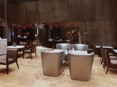 -上海滴水湖皇冠假日酒店