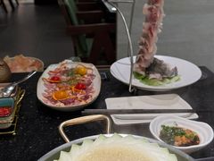 -得意咚瓜·顺德鱼生·冬瓜火锅(深圳首店)