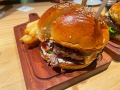 -三勾JJJ Burger&Coffee(梅溪湖店)