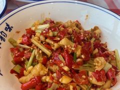 -笨豆腐居民楼菜馆•江西小炒(天津开发区店)