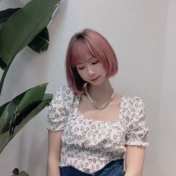 -BULB STUDIO 巴柏明星发型工作室