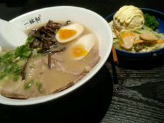 -一豚轩·烧鸟·豚骨拉面(五四路店)