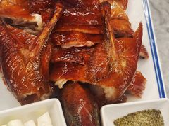宜良烤鸭-蔼若春.传承三十年云南菜(金碧公园店)