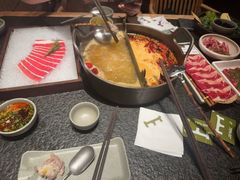 -三出山火锅(南京万象天地店)