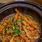 这家湘菜馆岁数比我还大，二十多年屹立不倒