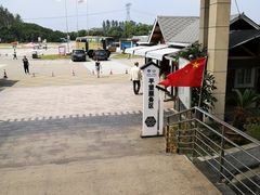 -平望服务区·停车场