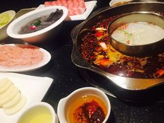-小天鹅火锅·一线江景洪鼎旗舰店(洪崖洞店)