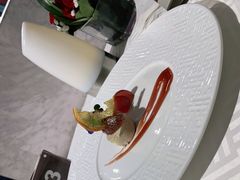 -广州塔卢特斯法国旋转餐厅