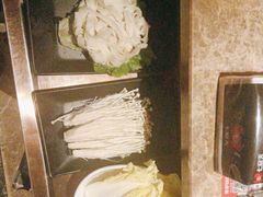 -七欣天香辣蟹火锅(上海银亿滨江店)