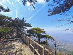 -罗田薄刀峰风景区