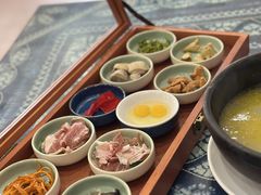 -桥香园过桥米线(火车站店)