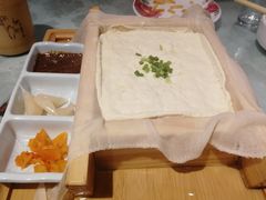 石磨豆腐-阿三鱼头泡饼·家常菜