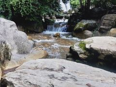 -丫沙底瀑布温泉