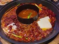 -沸炉重庆老火锅(军事博物馆店)