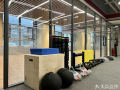 -VLines耀能运动Space&Flow(国贸店)