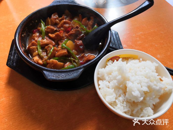 楊銘宇黃燜雞米飯(城中路店)黃燜雞米飯圖片