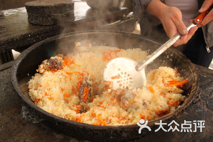 即將出鍋的手抓飯