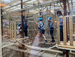 -PIPIKINGDOM皮皮王国欢乐号(欢乐海岸购物中心店)