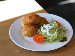 芝士土豆球-普兰达德国餐厅·德式脆皮烤猪肘·自酿啤酒(观唐店)